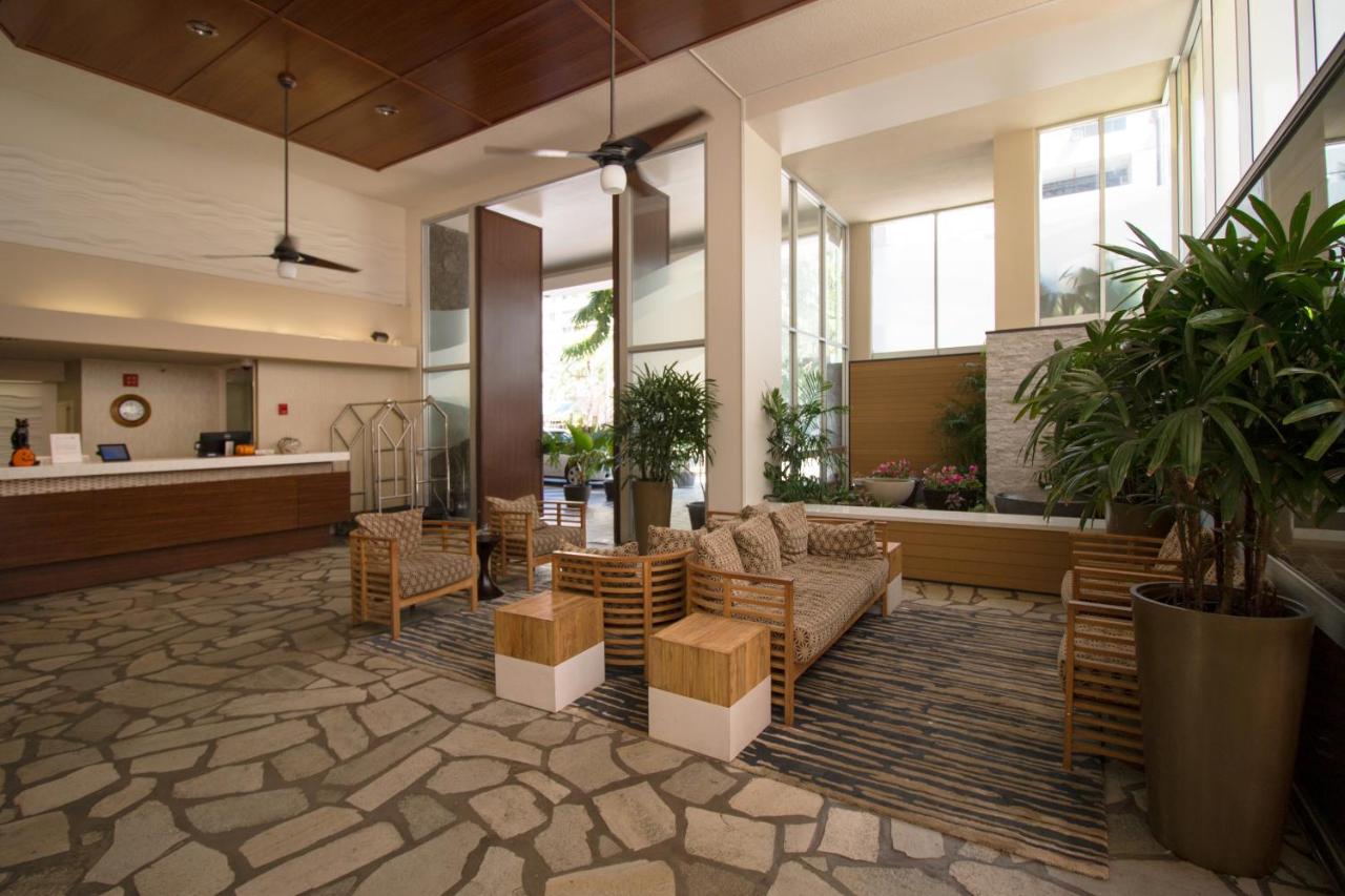 Apartment with Sea View at Pacific Monarch Hotel