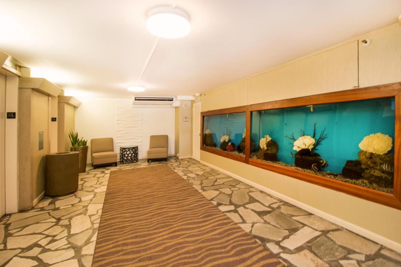 Apartment with Sea View at Pacific Monarch Hotel