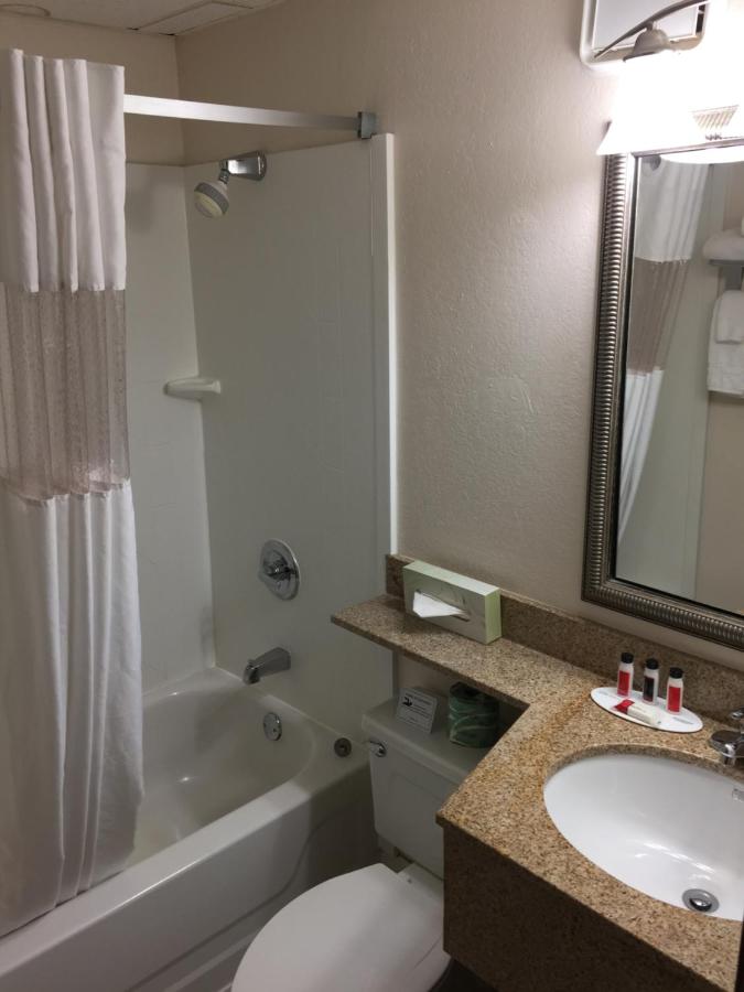 Economy Queen Room - Non-Smoking at Days Inn by Wyndham Bismarck