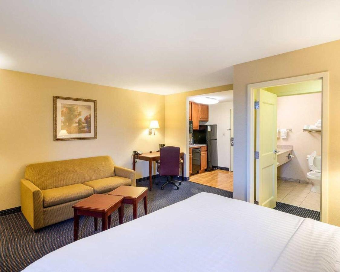King Suite - Non-Smoking at MainStay Suites Dover