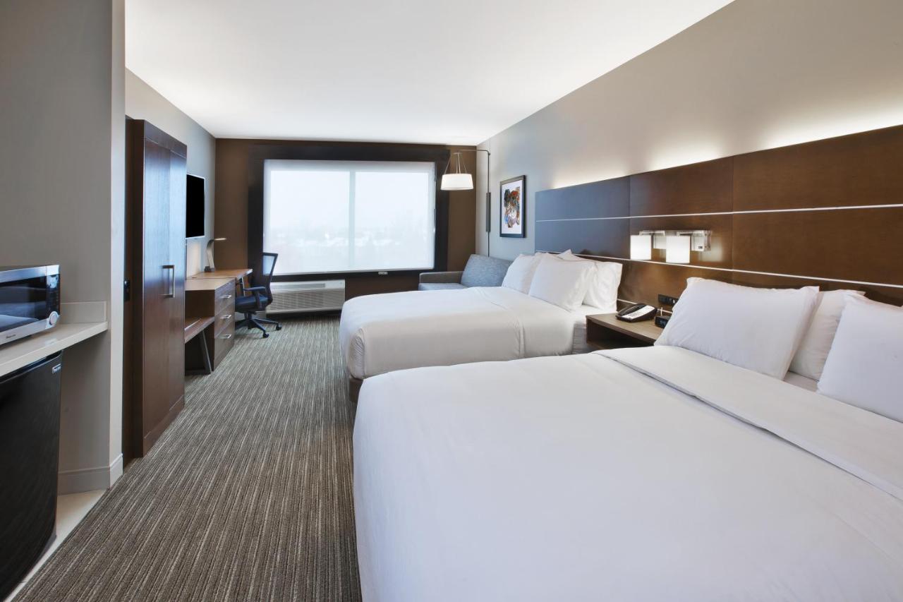 Superior Suite at Holiday Inn Express & Suites Okemos - University Area by IHG