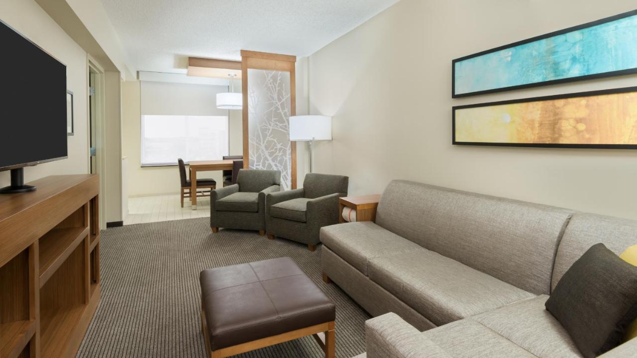 Ada Shower King Suite at Hyatt Place Austin/Round Rock