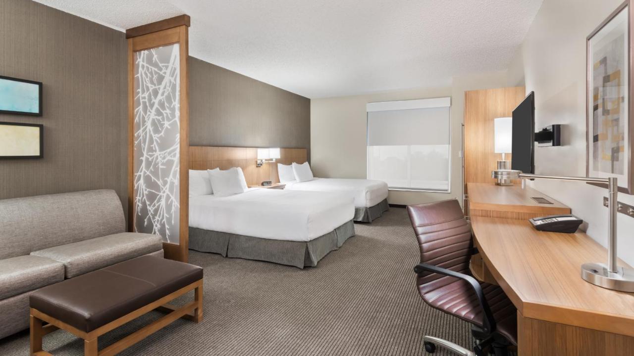 Ada Tub 2 Queen Guestroom, Sofabed at Hyatt Place Austin/Round Rock