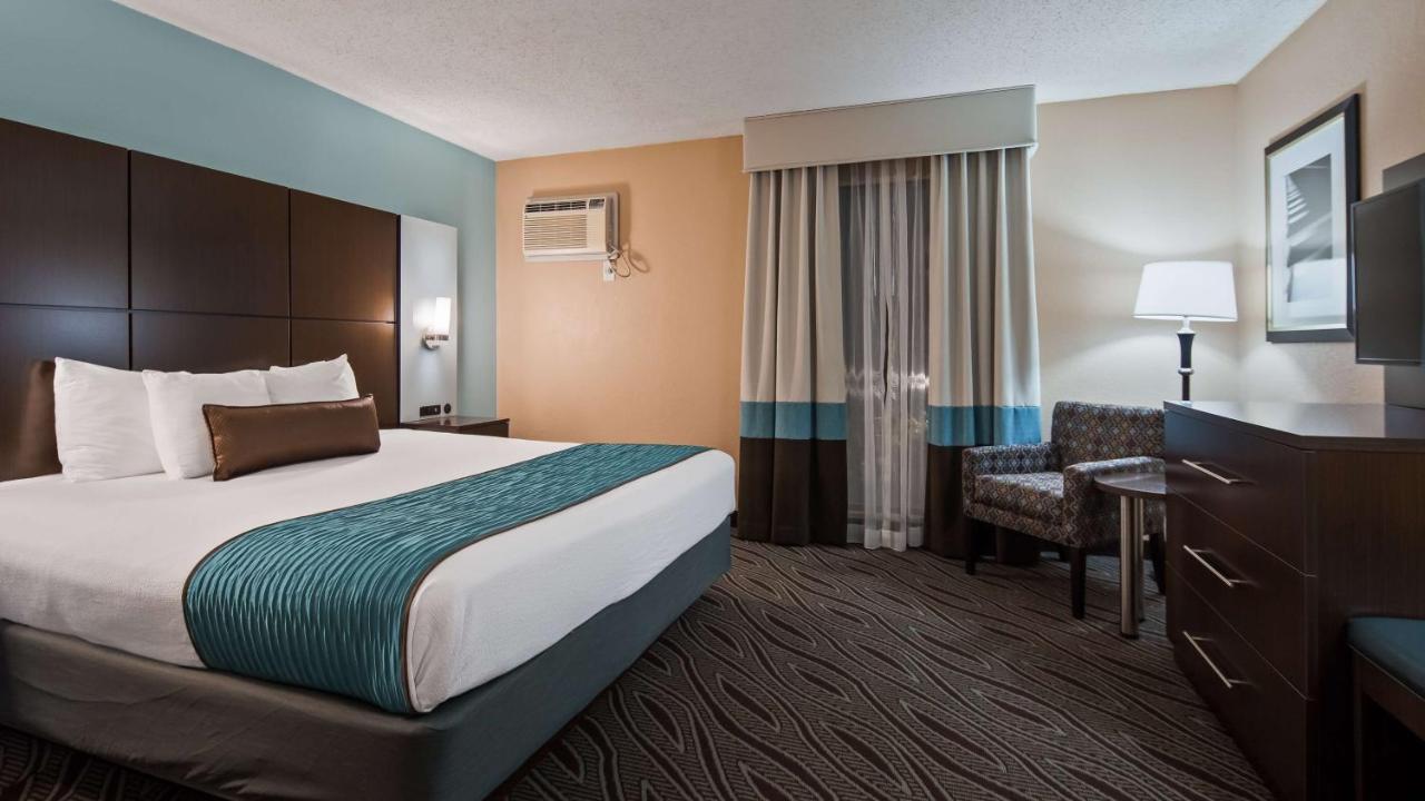King Room at Best Western Plus Galleria Inn & Suites