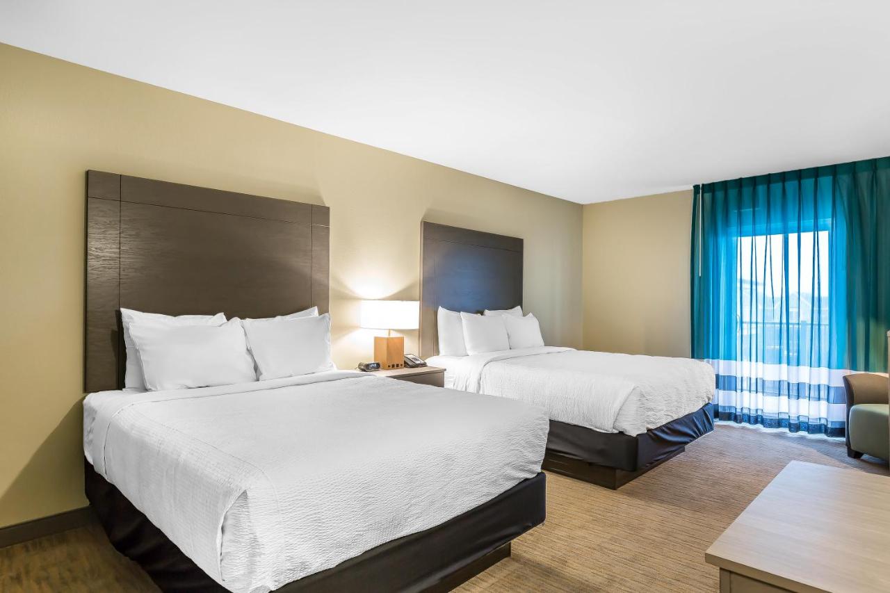 Superior Queen Room with Two Queen Beds - Non-Smoking at Marina Bay Hotel & Suites, an Ascend Collection Hotel