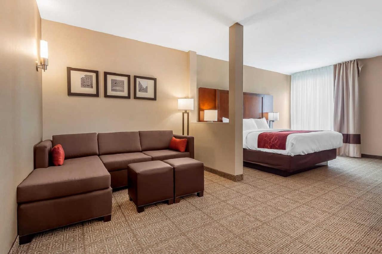 King Suite with Sofa Bed - Non-Smoking at Comfort Suites La Vista - Omaha