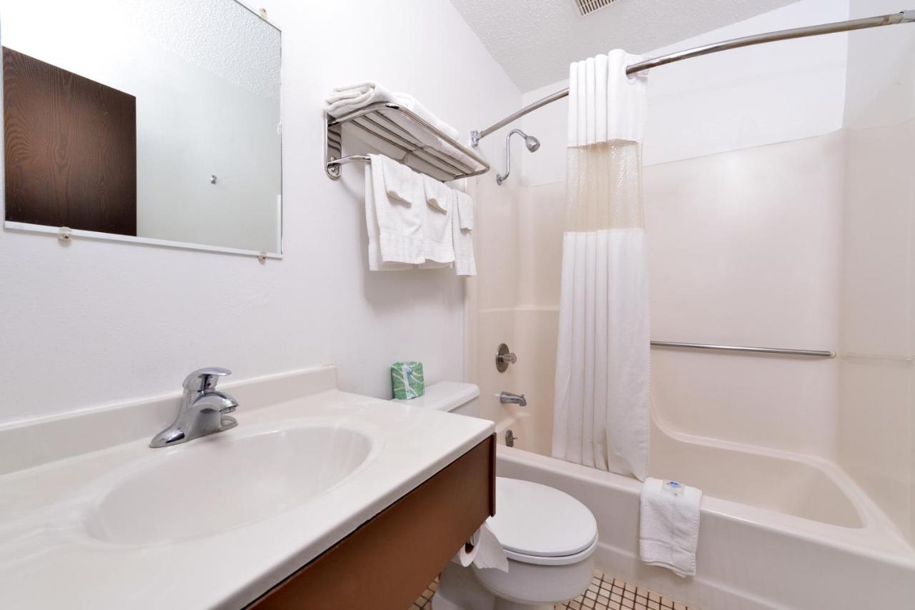 Room #30743607 at Americas Best Value Inn & Suites Sidney