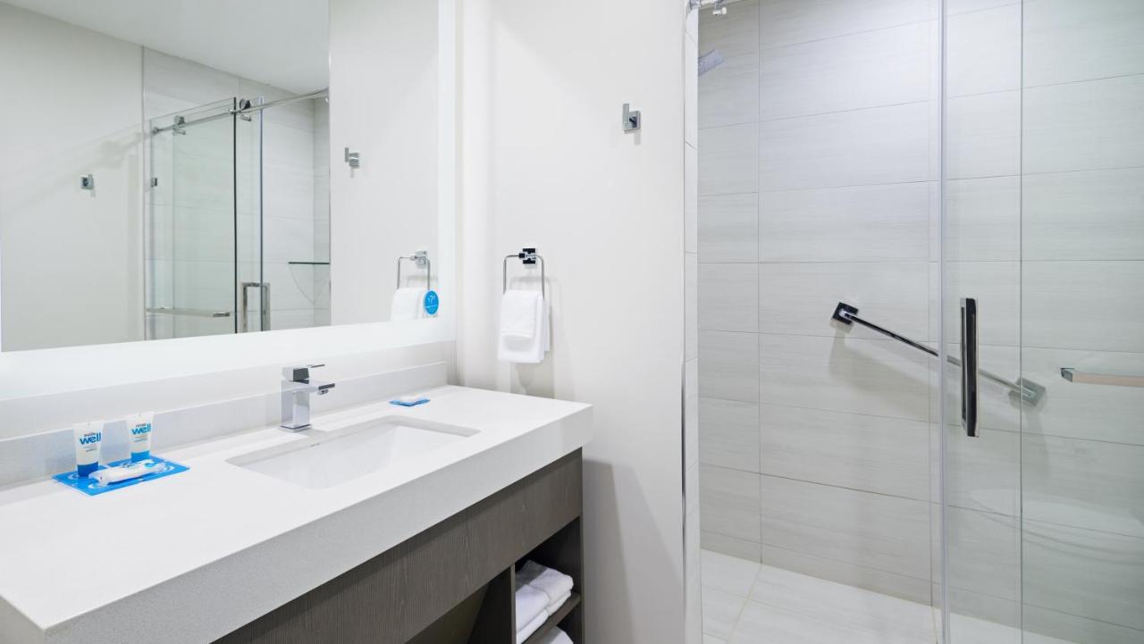 Queen Suite with One Queen Bed and Sofa Bed at Hyatt House Jersey City