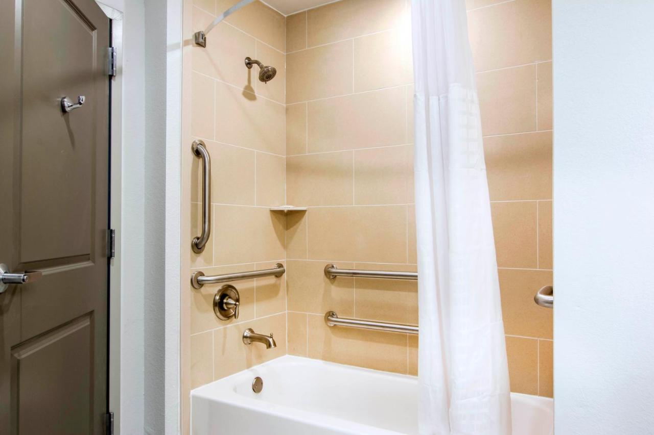 King Room - Accessible/Non-Smoking at Comfort Inn & Suites East Ellijay