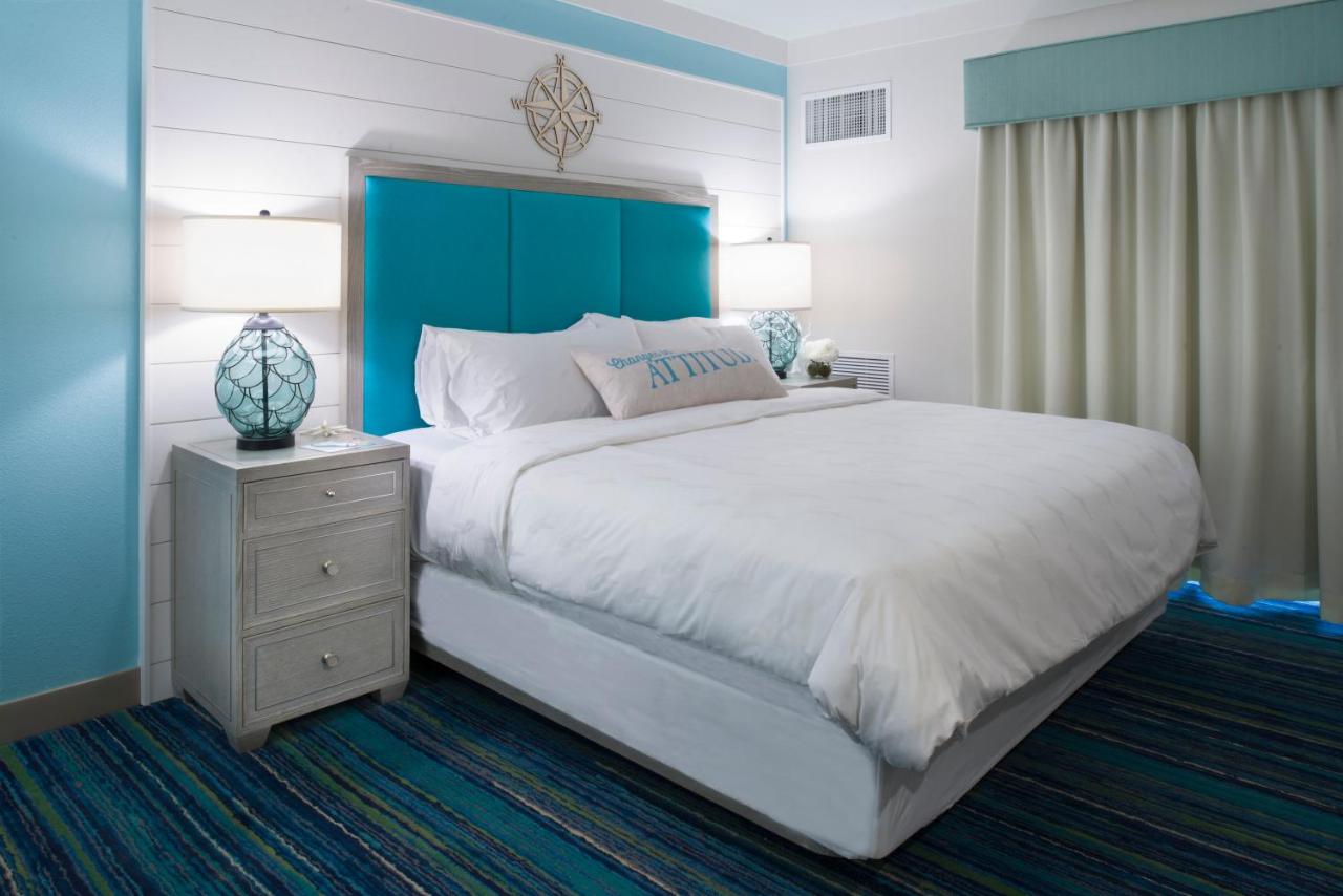 King Deluxe with Sleeper Sofa ADA at Margaritaville Resort Gatlinburg