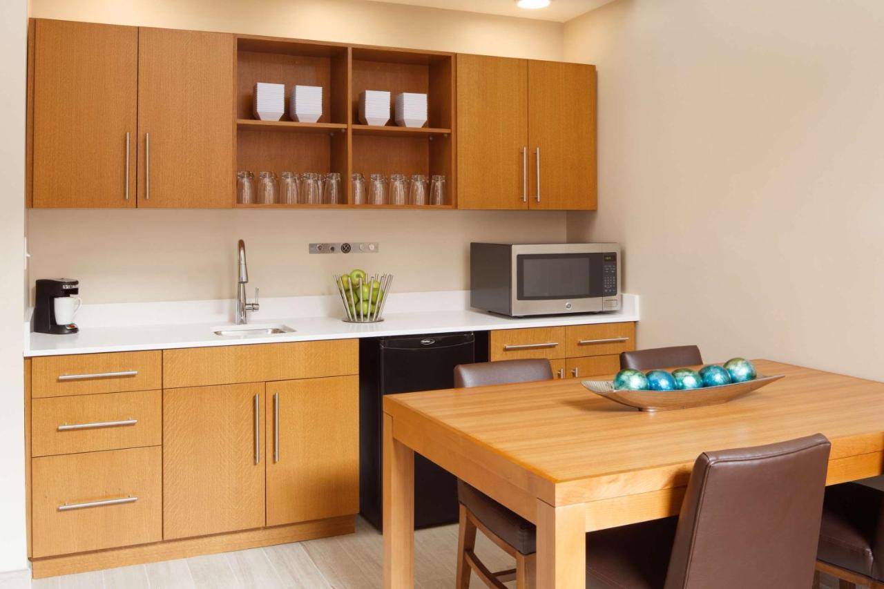 One-Bedroom King Suite - Non-Smoking at Hyatt Place Knoxville Downtown