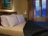 One-Bedroom Queen Suite with Sofa Bed at The Lodge at Kingsbury Crossing
