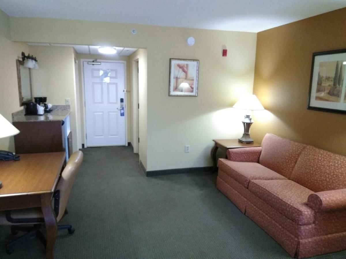King Studio Suite - Non-Smoking at Baymont by Wyndham Clinton