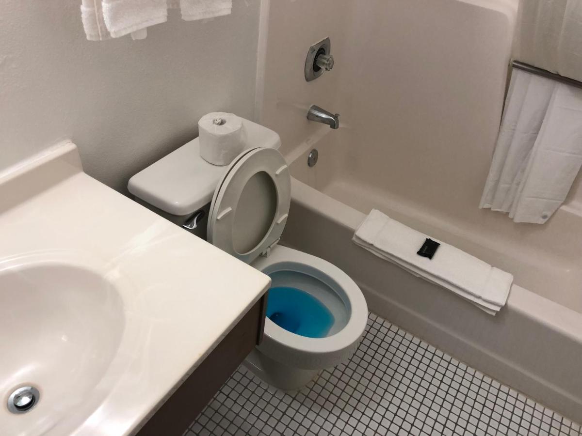 Deluxe King Room at Americas Best Value Inn & Suites Sidney