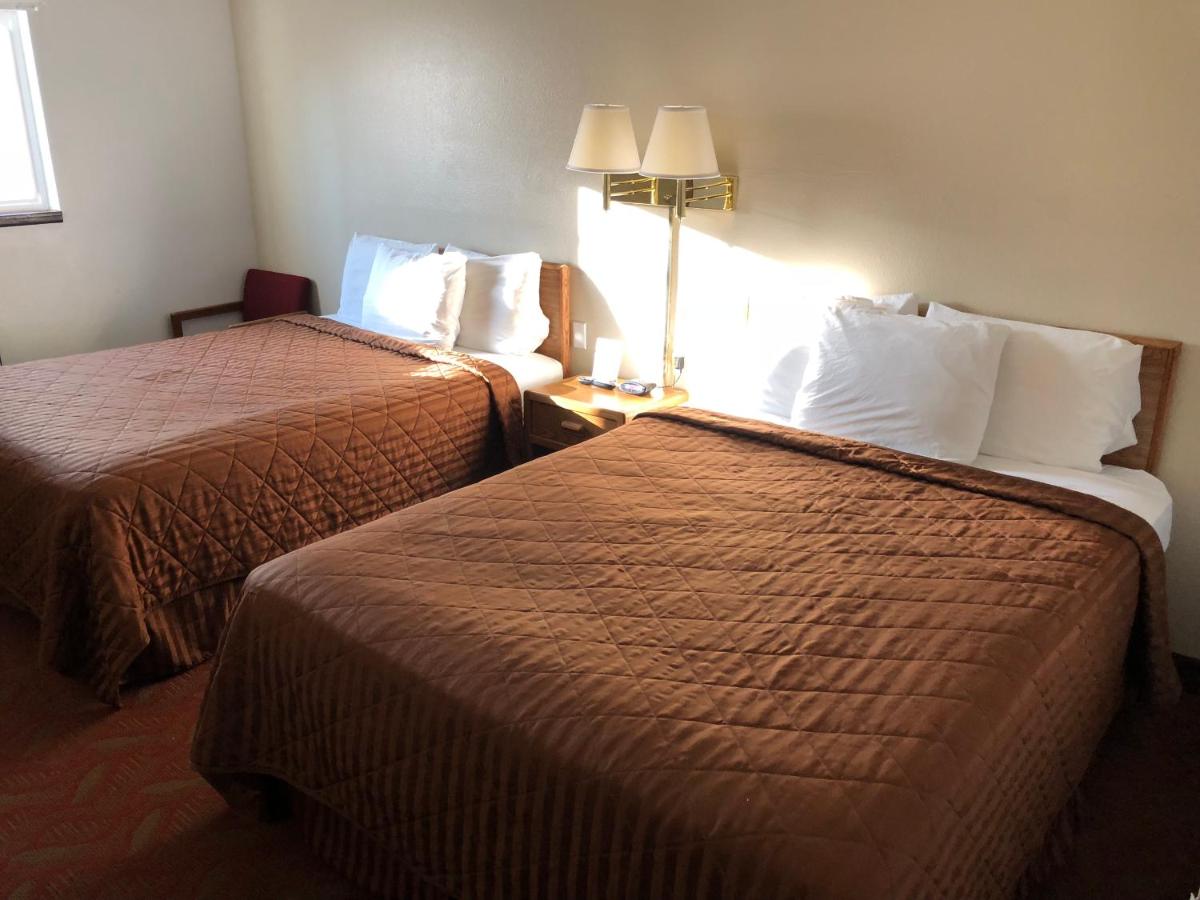 Queen Room with Two Queen Beds at Americas Best Value Inn & Suites Sidney