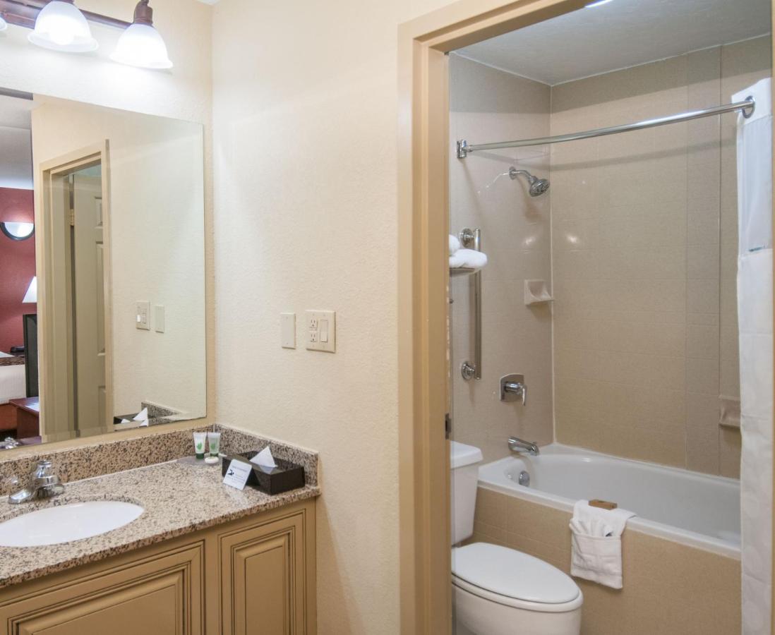 Double Queen Suite at Governor's Suites Hotel Oklahoma City Airport Area