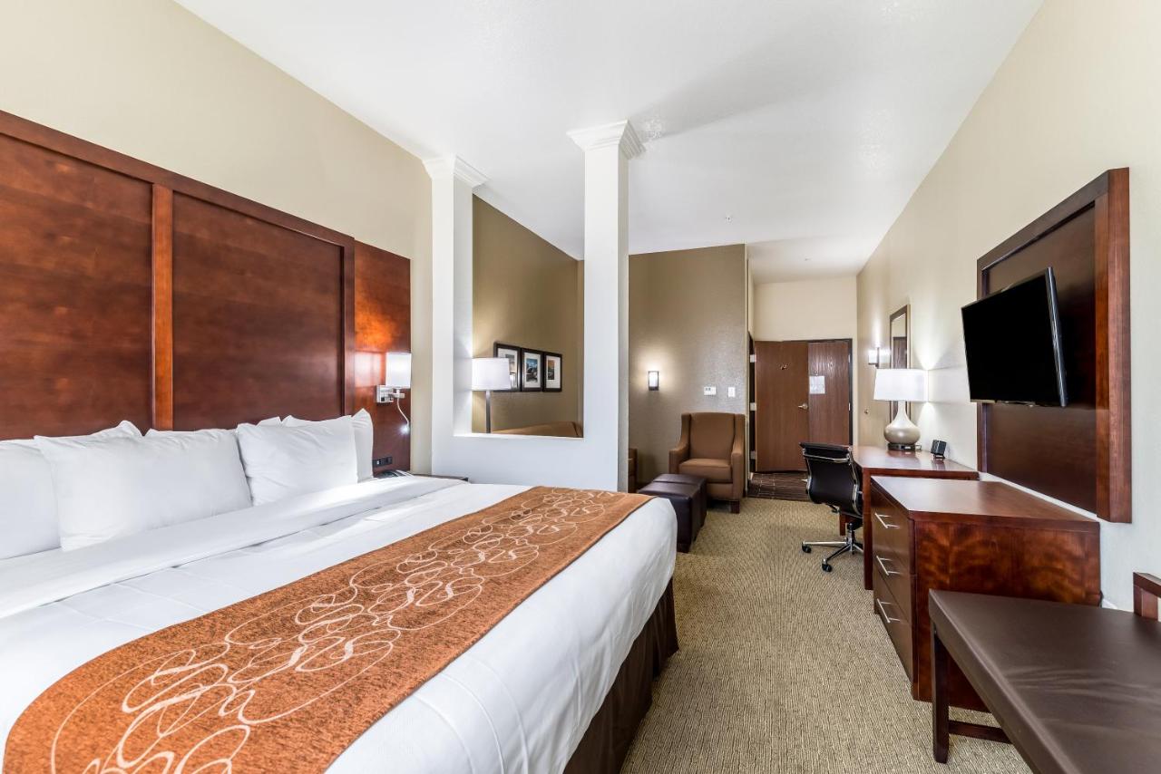 Upgraded King Suite with Sofa Bed - Non-Smoking at Comfort Suites Grand Prairie - Arlington North