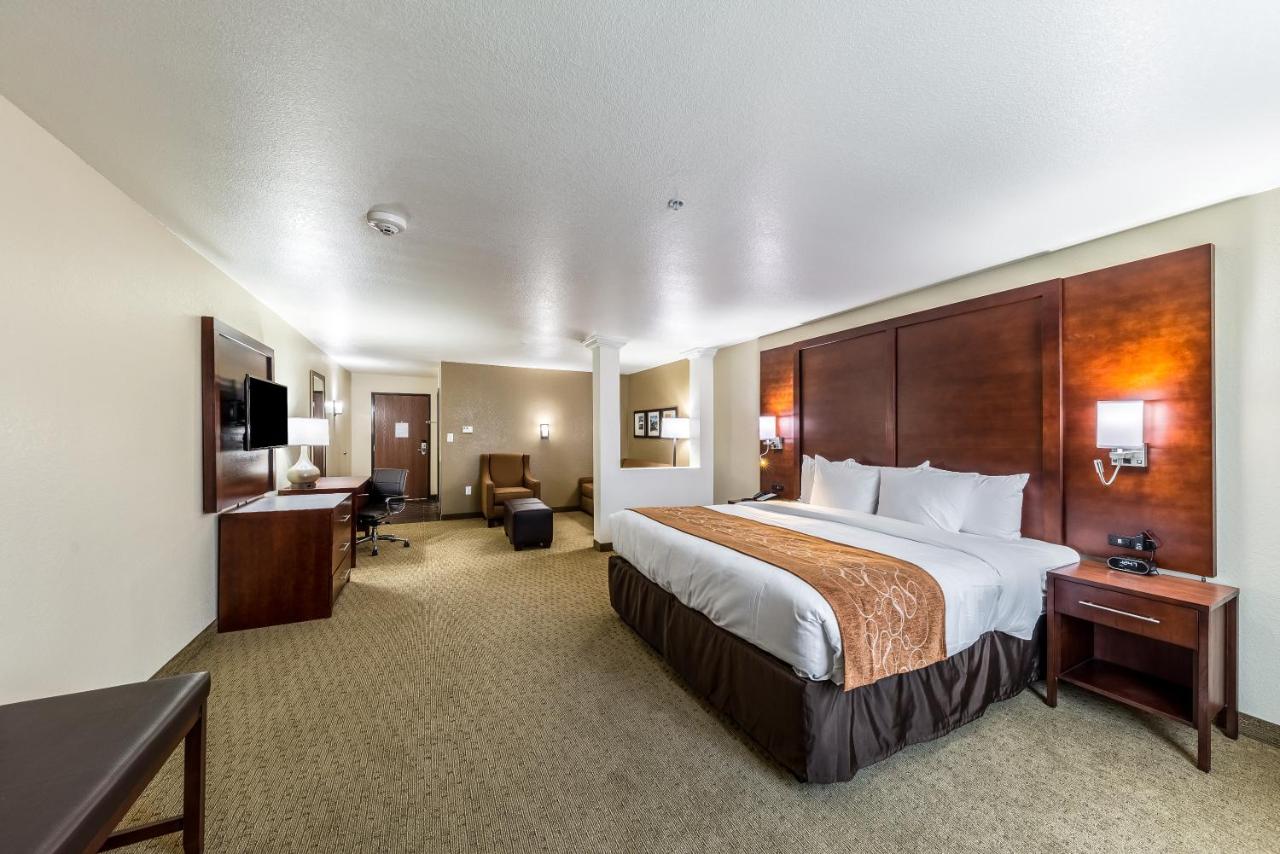 Upgraded King Suite with Sofa Bed - Non-Smoking at Comfort Suites Grand Prairie - Arlington North