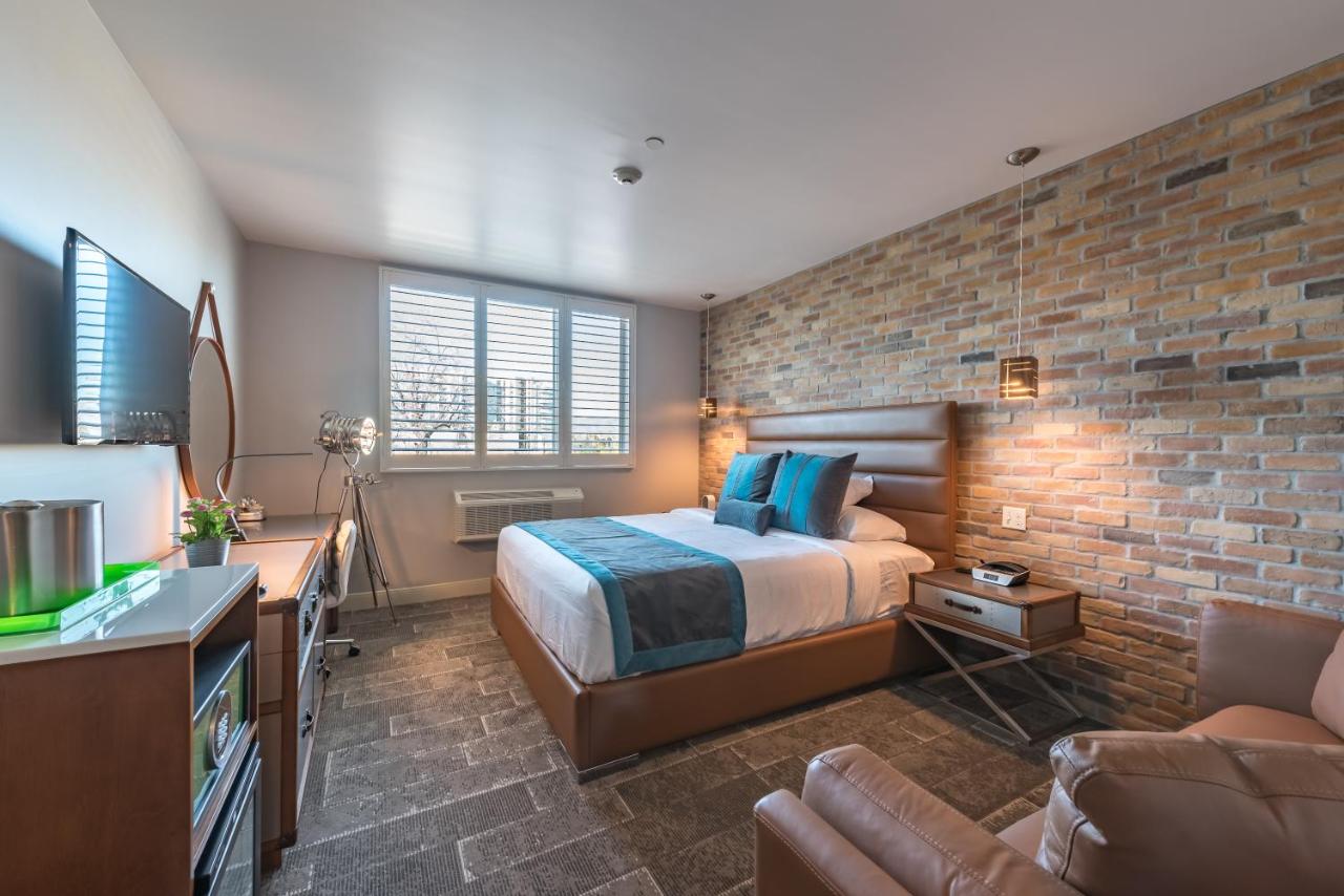 Classic King Room at Lexen Hotel North Hollywood