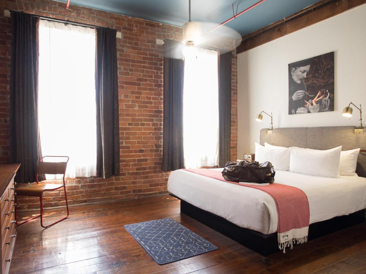 King Room - Disability Access/Non-Smoking at The Old No. 77 Hotel & Chandlery