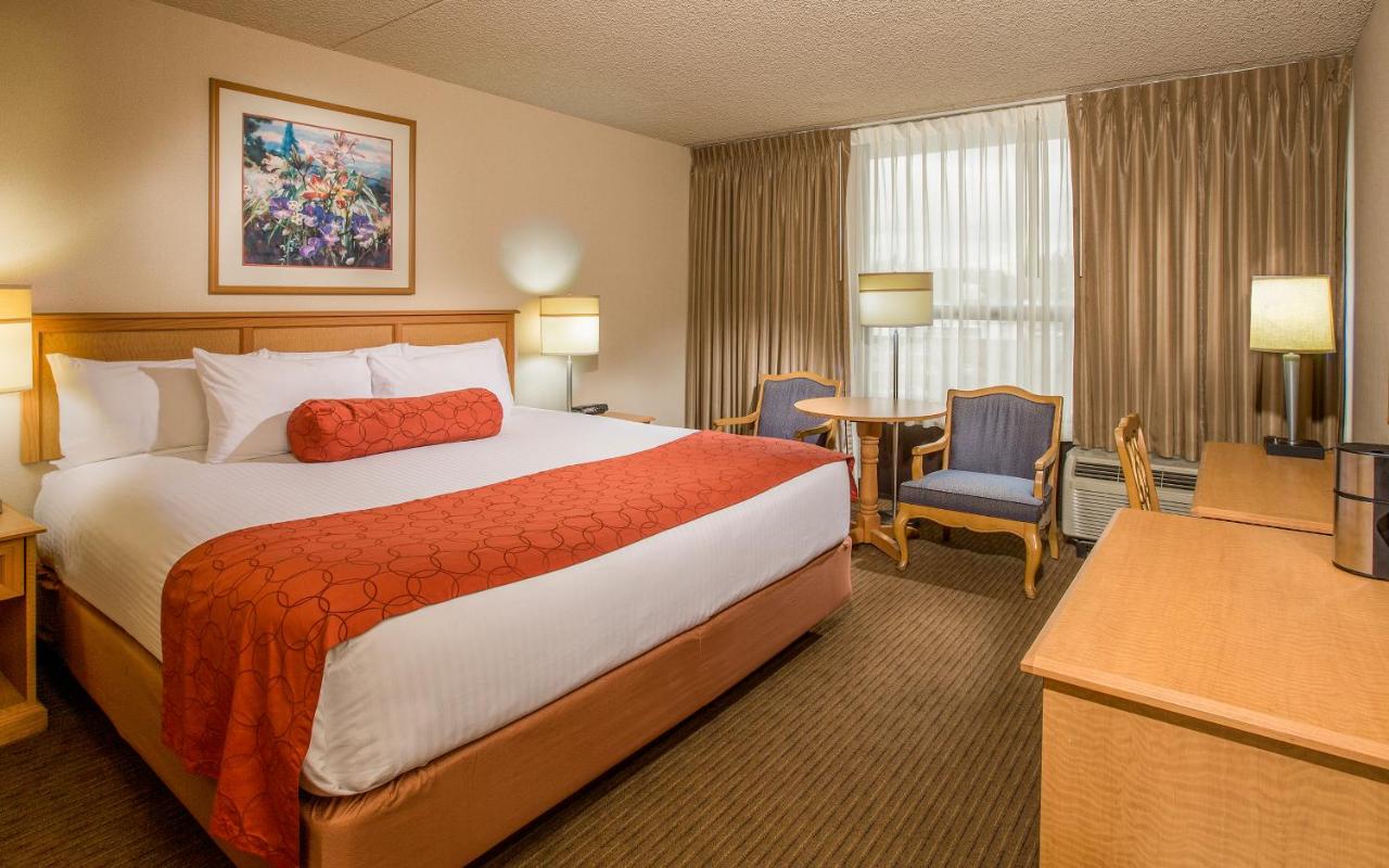 Coast King at Hotel 116, A Coast Hotel Bellevue
