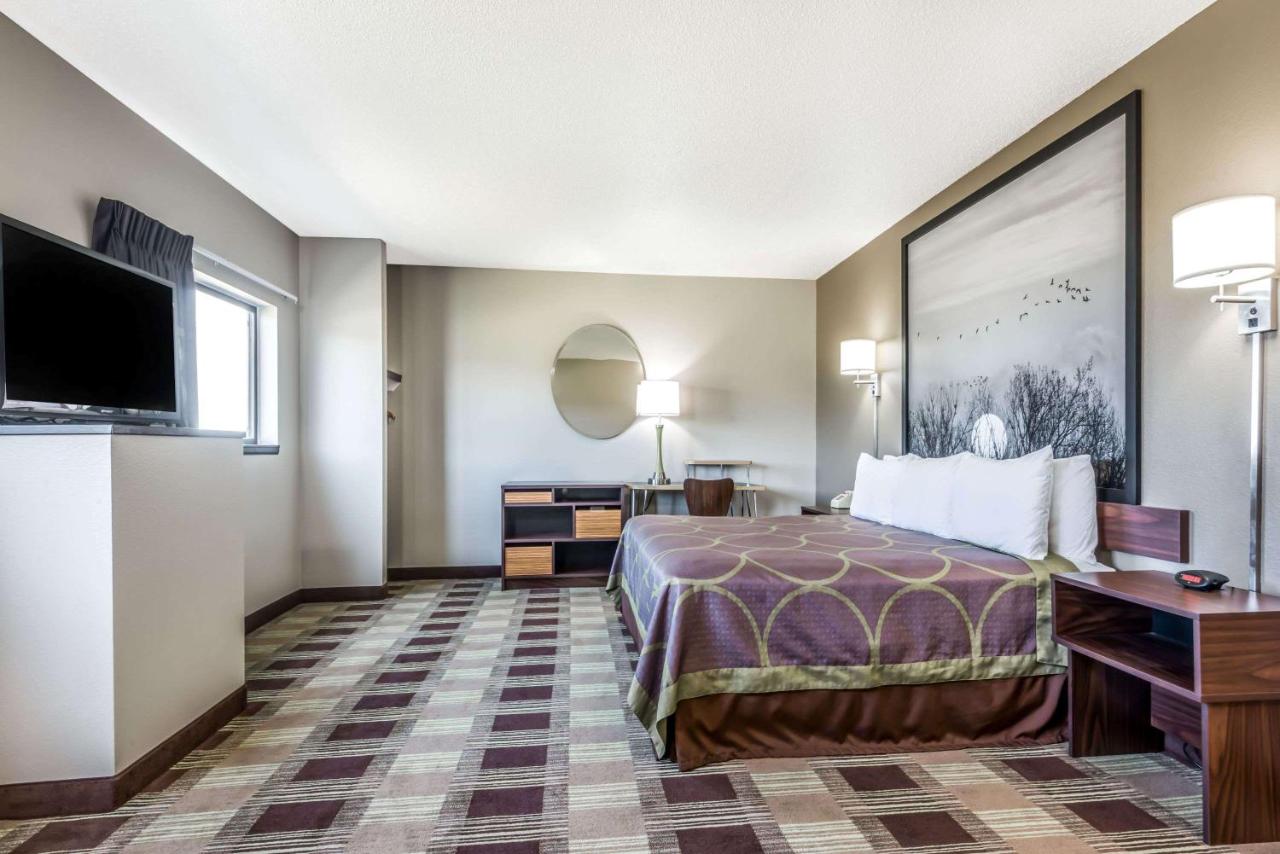 King Studio Suite - Non-Smoking at Super 8 by Wyndham Kimball