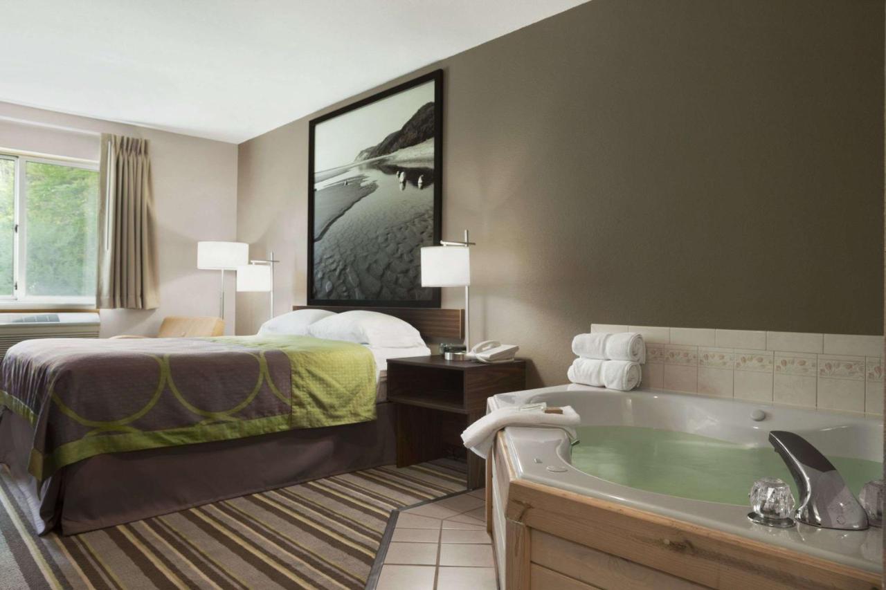 Queen Suite - Non-Smoking at Super 8 by Wyndham Manistee