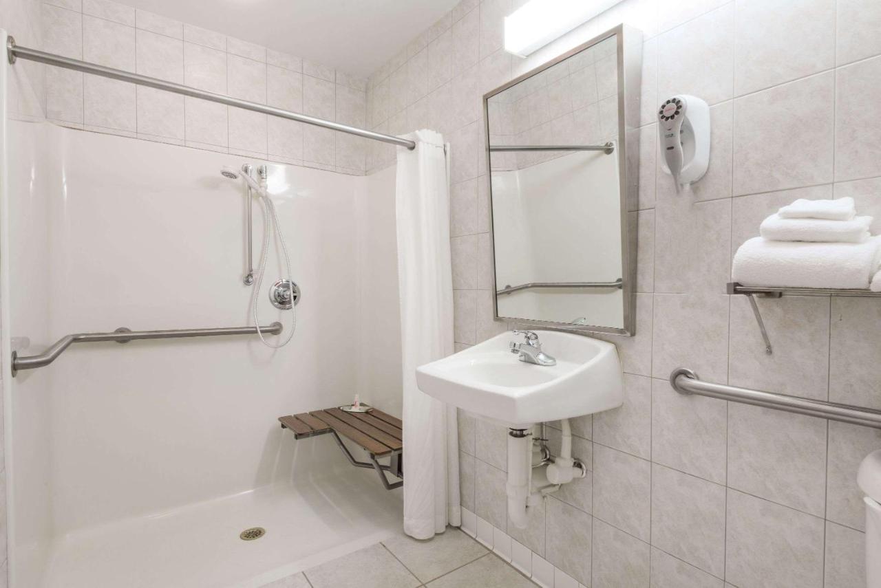Queen Room with Two Queen Beds - Mobility Access/Non-Smoking at Super 8 by Wyndham Grayson