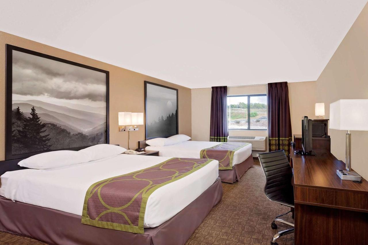 Queen Room with Two Queen Beds - Non-Smoking at Super 8 by Wyndham Lebanon