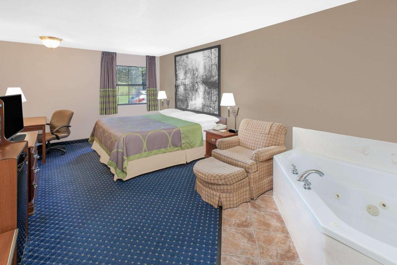 Deluxe King Suite - Non-Smoking at Super 8 by Wyndham Lowell/Bentonville/Rogers Area