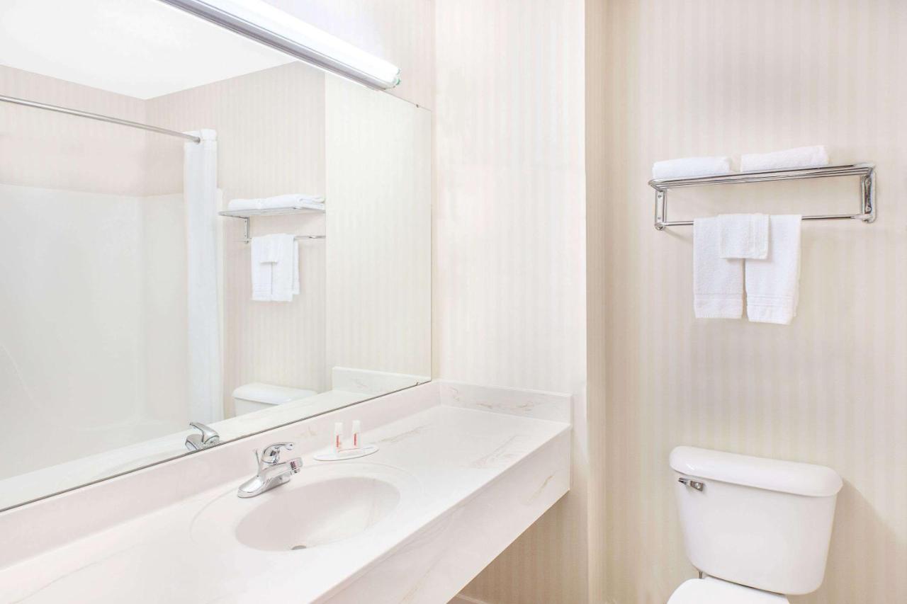 King Suite - Non-Smoking at Super 8 by Wyndham Lowell/Bentonville/Rogers Area