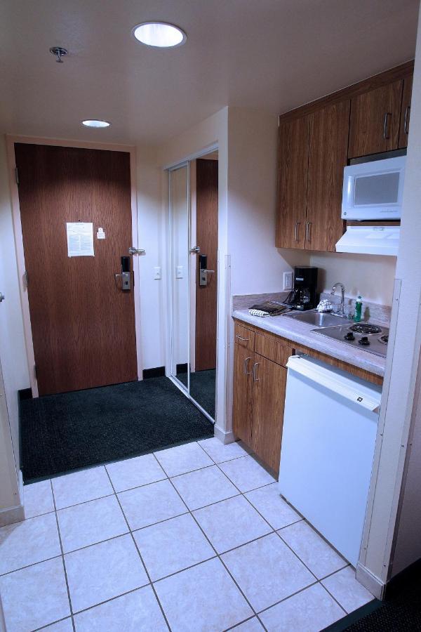 King Suite with Sofa Bed - Non-Smoking at Gateway Studio Suites