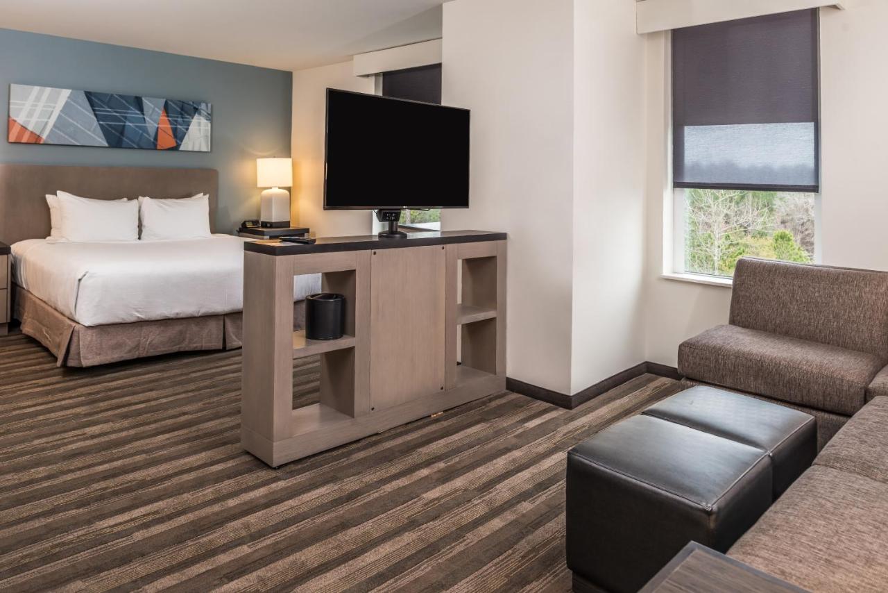 King Studio at Hyatt House Raleigh / RDU / Brier Creek