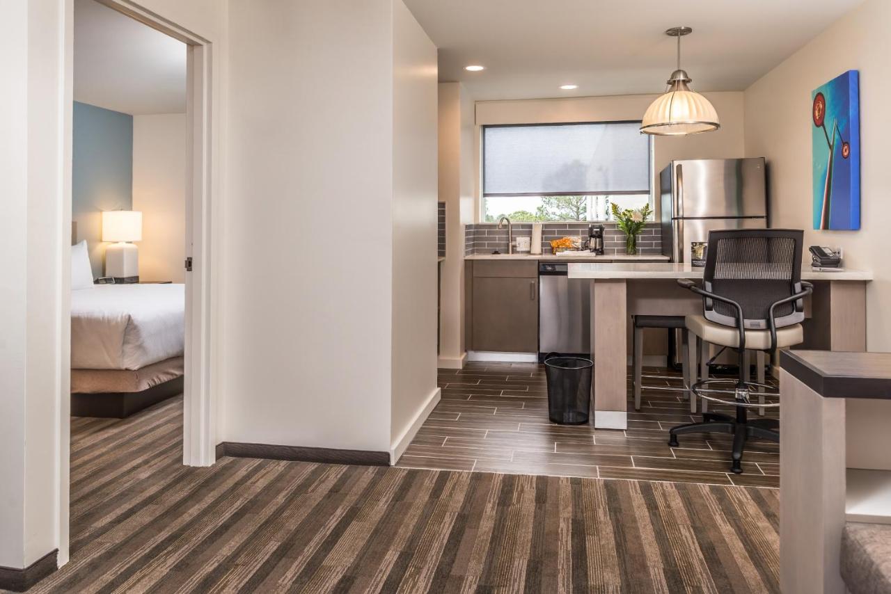 One-Bedroom King Suite at Hyatt House Raleigh / RDU / Brier Creek