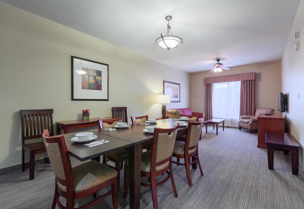 Premium One-Bedroom King Suite with Kitchenette at Country Inn & Suites by Radisson, San Marcos, TX