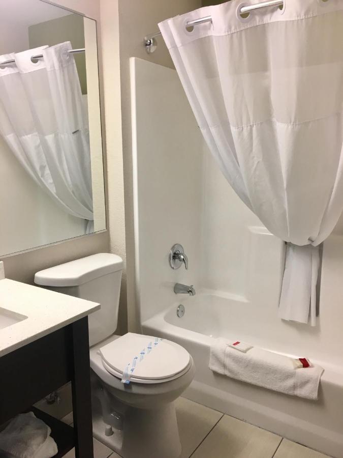 King Room - Non-Smoking at Baymont by Wyndham Phoenix I-10 near 51st Ave