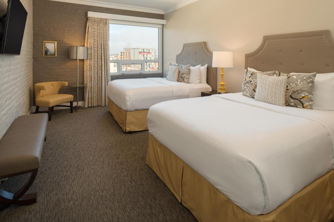Executive Double Queen Suite at Mark Spencer Hotel