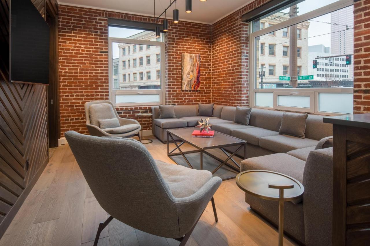 One-Bedroom Suite at Mark Spencer Hotel