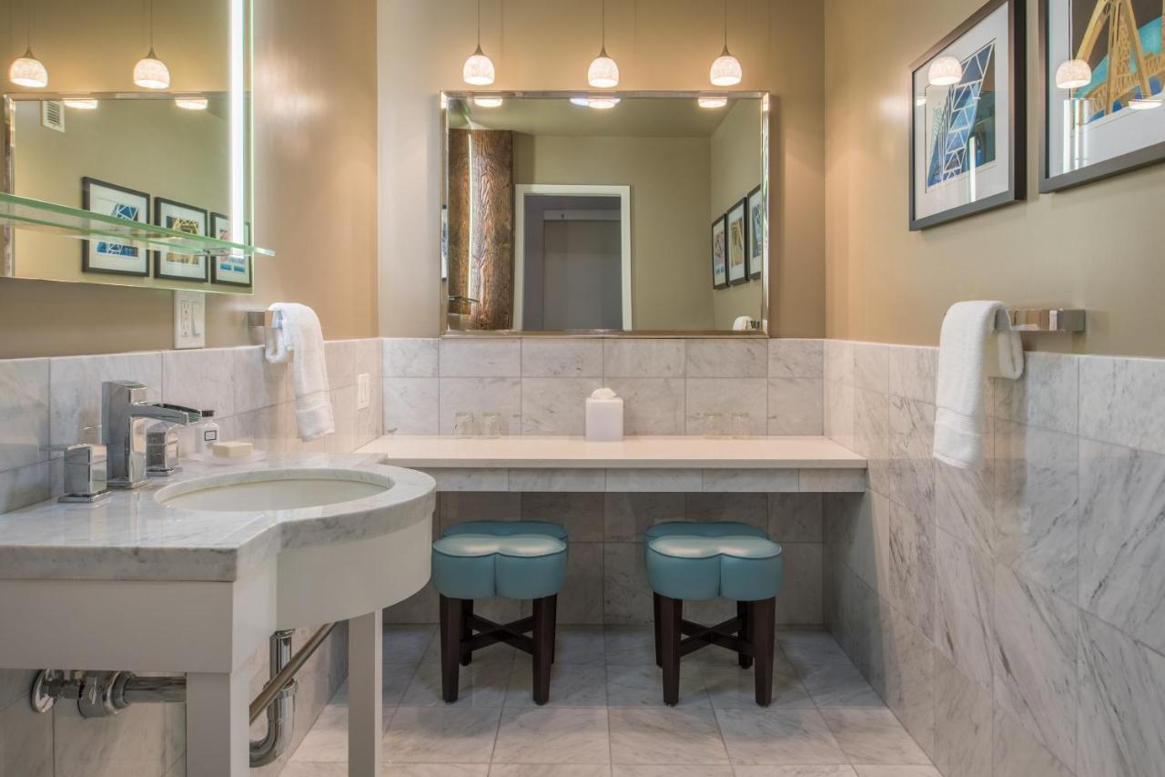 One-Bedroom Suite at Mark Spencer Hotel