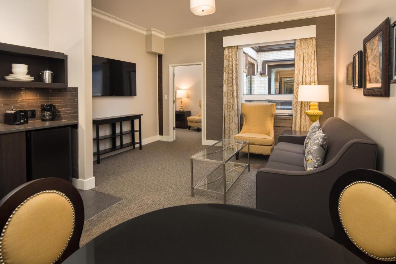 Master Suite at Mark Spencer Hotel