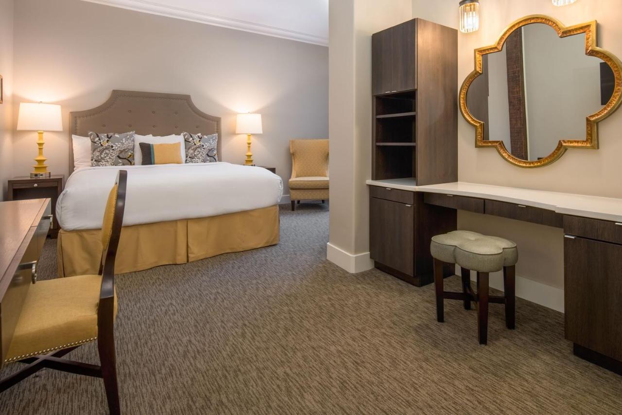 Master Suite at Mark Spencer Hotel