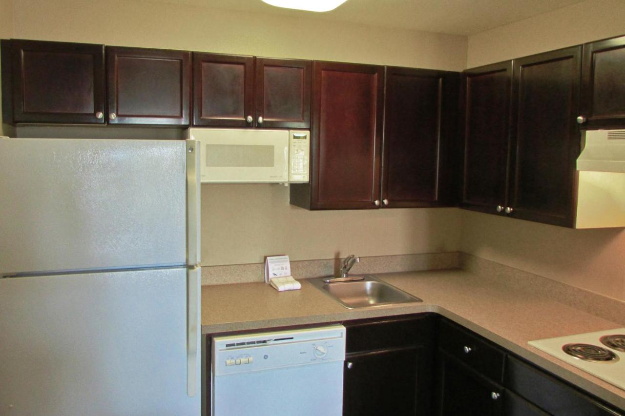 One Bedroom Suite - Non-Smoking at Extended Stay America Suites Atlanta Alpharetta Northpoint W