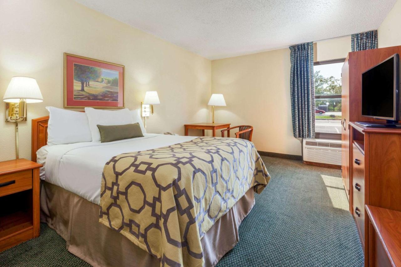 King Room- Non-Smoking at Baymont by Wyndham Amarillo East