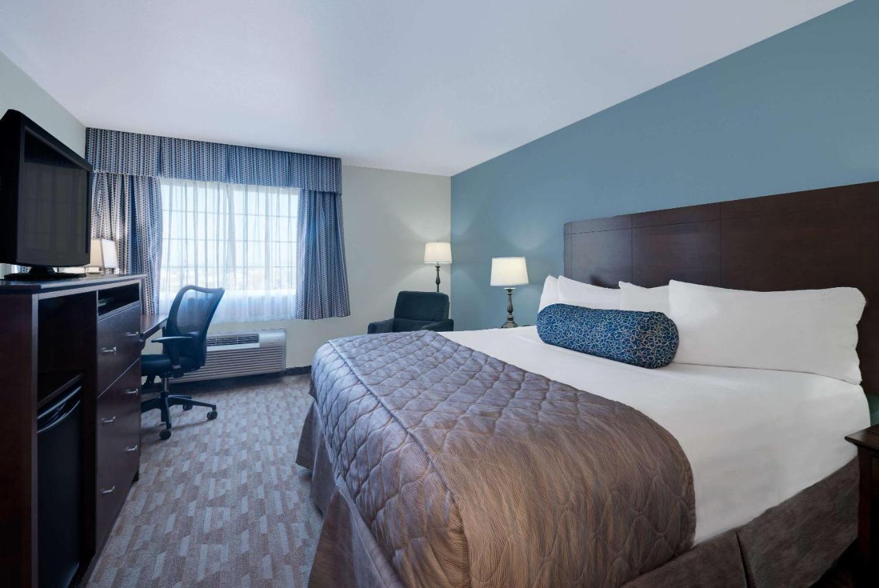 King Room - Disability Access - Non-Smoking at Baymont by Wyndham Minot