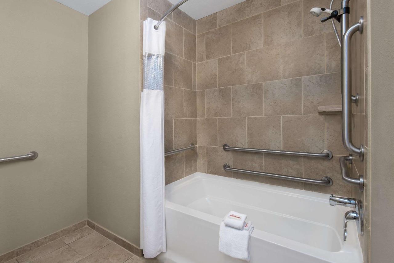King Studio Suite - Mobility Access/Non-Smoking at Baymont by Wyndham Minot