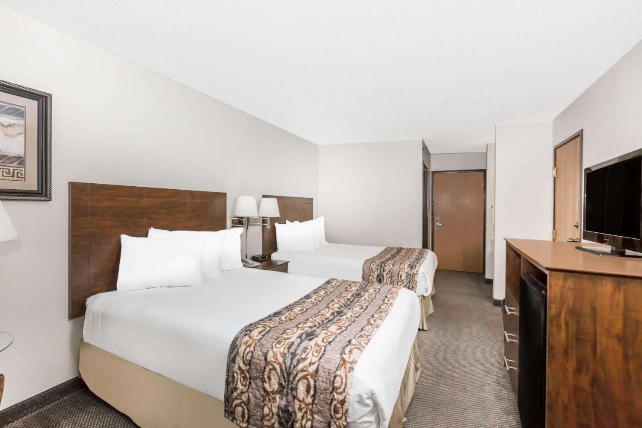 Double Room with Two Double Beds - Non-Smoking at Baymont by Wyndham LeMars
