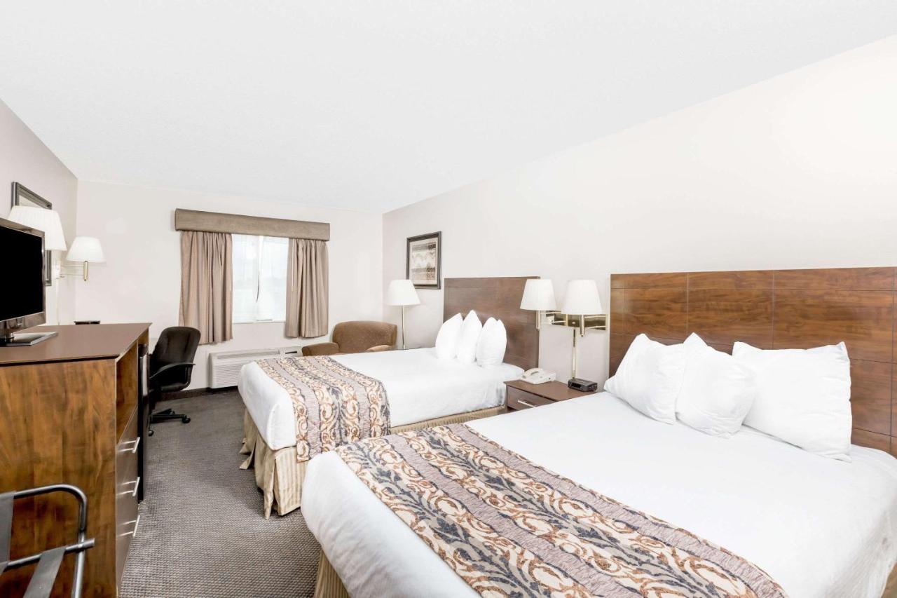 Double Room with Two Double Beds - Non-Smoking at Baymont by Wyndham LeMars