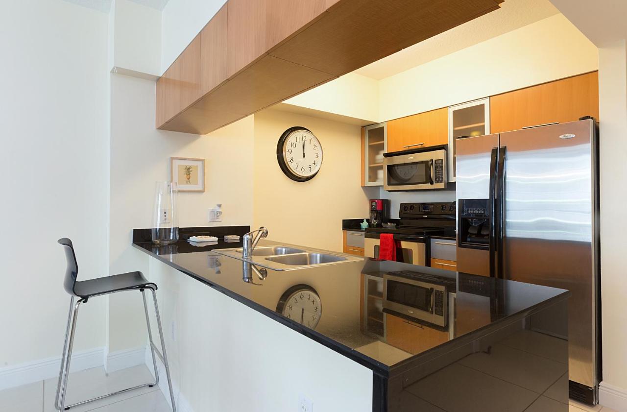 One-Bedroom Apartment at Opera Tower by Suarez Group
