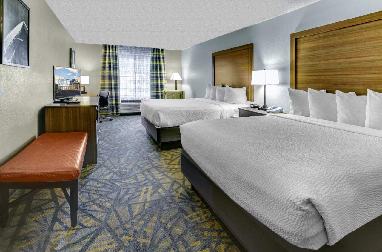Queen Room with Two Queen Beds - Non-Smoking at La Quinta Inn & Suites by Wyndham Downtown Asheville