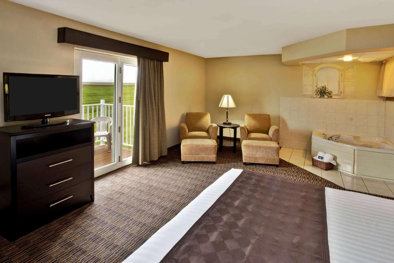 King Studio Suite - Non-Smoking at AmericInn by Wyndham Beaver Dam